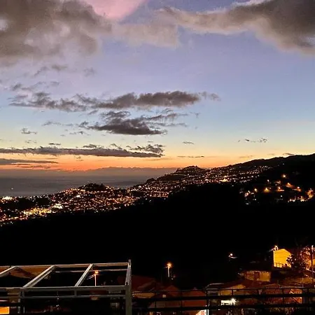 Villa Geek - Open Space - 5m From 5 Attractions - Pool Year Round, Dining Pergola, Barbecue - Matrix