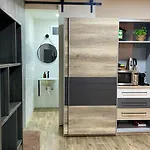 Geek Villa: Matrix-inspired Open Space With Year-round Pool *