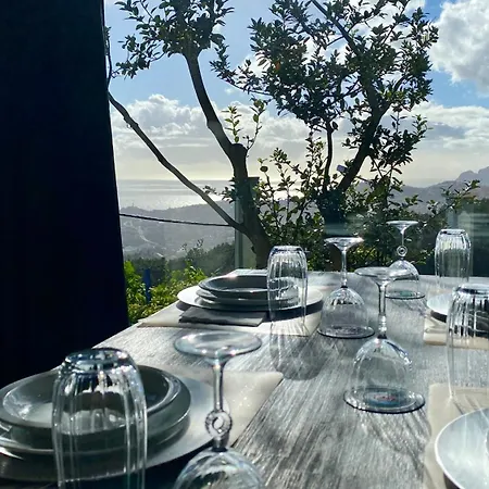 Geek - Open Space - 5m From 5 Attractions - Pool Year Round, Dining Pergola, Barbecue - Matrix Villa