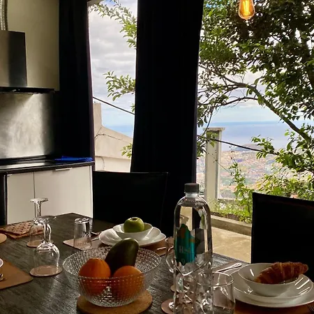 Geek - Open Space - 5m From 5 Attractions - Pool Year Round, Dining Pergola, Barbecue - Matrix Villa