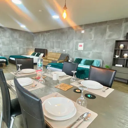 Villa Geek - Open Space - 5m From 5 Attractions - Pool Year Round, Dining Pergola, Barbecue - Matrix *