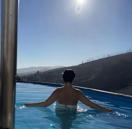 Willa Geek - Open Space - 5m From 5 Attractions - Pool Year Round, Dining Pergola, Barbecue - Matrix Funchal (Madeira)