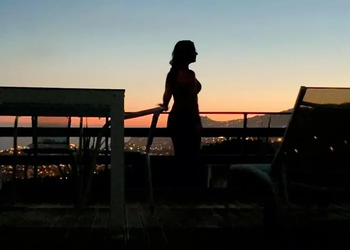 Geek - Open Space - 5m From 5 Attractions - Pool Year Round, Dining Pergola, Barbecue - Matrix フンシャル