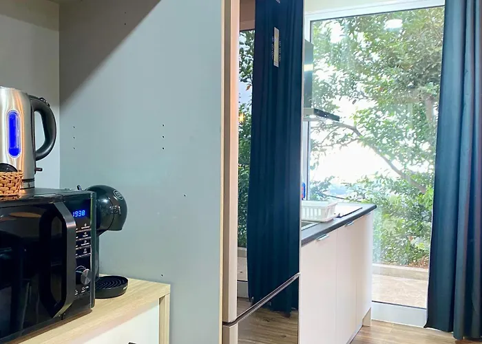 Geek - Open Space - 5m From 5 Attractions - Pool Year Round, Dining Pergola, Barbecue - Matrix フンシャル