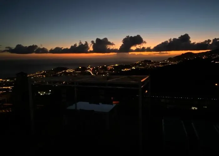 Geek - Open Space - 5m From 5 Attractions - Pool Year Round, Dining Pergola, Barbecue - Matrix Villa Funchal (Madeira)